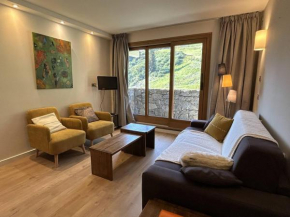 Appartement rénové à Méribel, accès facile aux pistes, balcon, casier à ski - FR-1-355-262